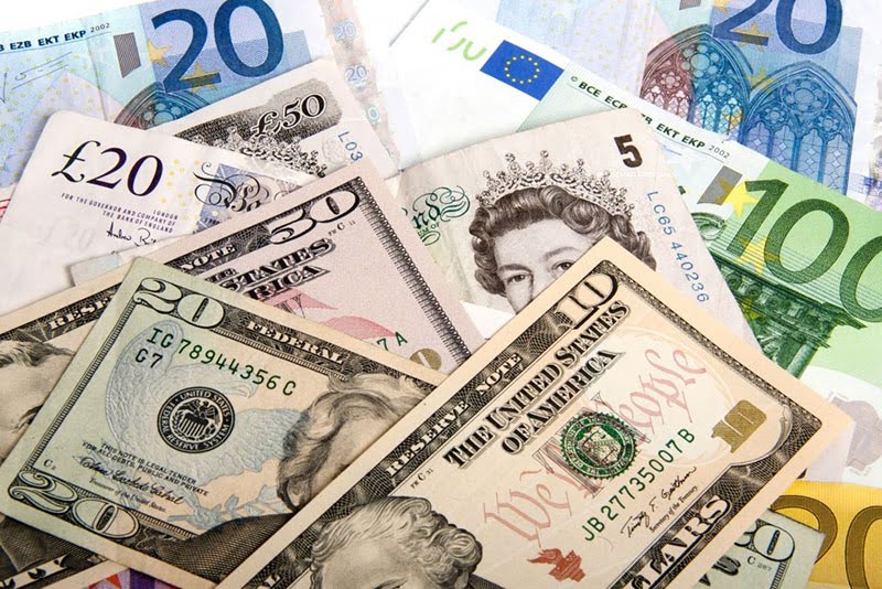 Tỷ giá ngoại tệ hôm nay 18/4: Đồng USD trong nước giảm mạnh