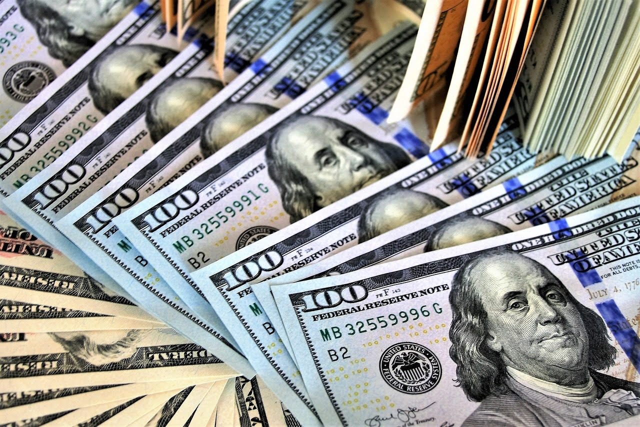 Tỷ giá ngoại tệ hôm nay 21/4: Đồng USD trong nước tiếp tục “bứt tốc”