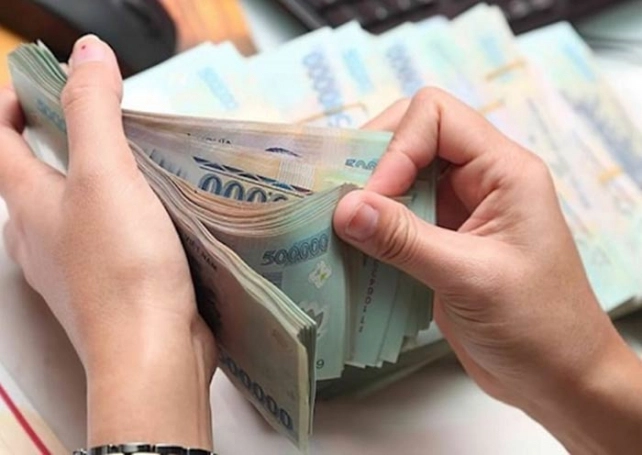 Ngân hàng Nhà nước bơm lượng tiền lớn, loạt lãi suất quan trọng tăng mạnh