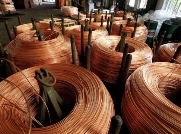 Cú huých cho nhóm kim loại bước vào thời kỳ ‘sốt giá’